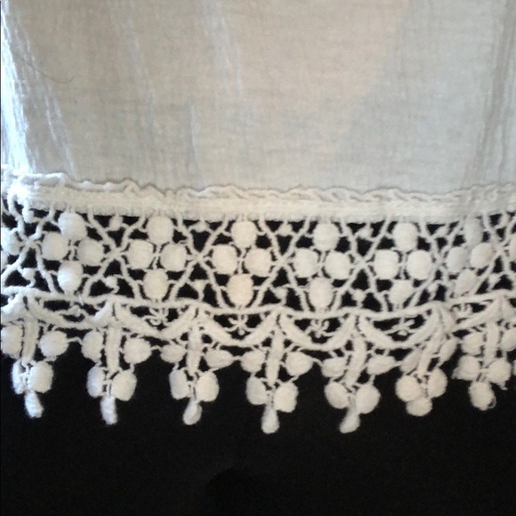 White lace cami top - Picture 3 of 5